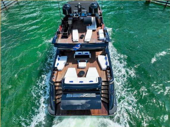 Azimut 103'