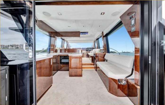 Galeon 53'