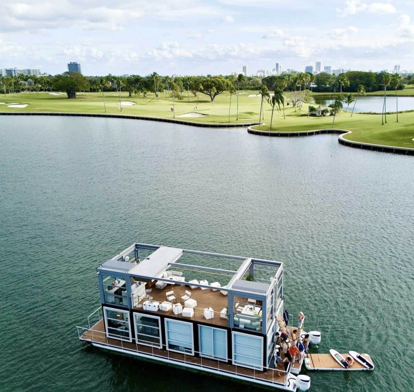 House Boat 70'
