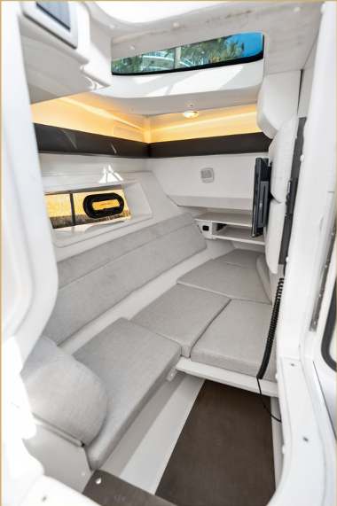 Sea Ray 350 SLX